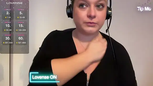 NaughtyWifeUK online show from January 5, 3:13 pm