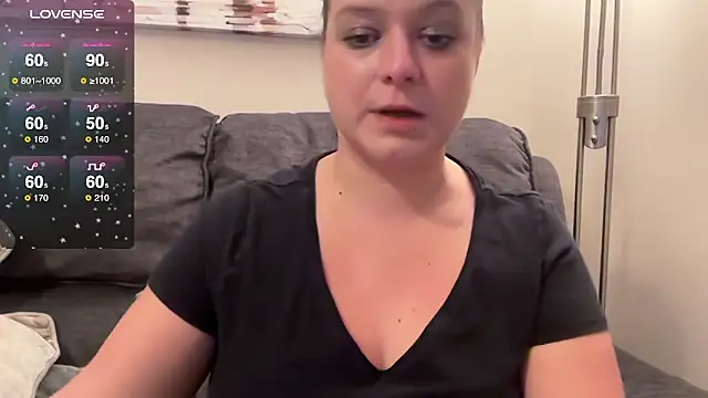 NaughtyWifeUK online show from October 11, 12:22 am