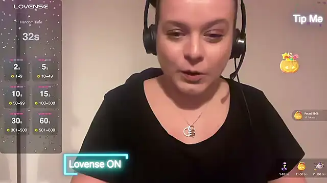 NaughtyWifeUK online show from December 29, 4:29 pm