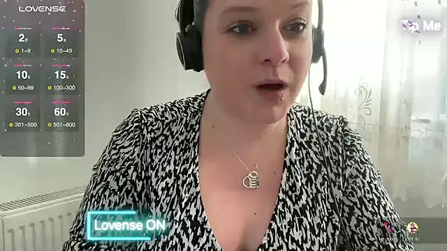 NaughtyWifeUK online show from January 7, 1:24 pm