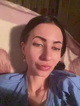 Starry Siren online show from April 15, 3:49 pm