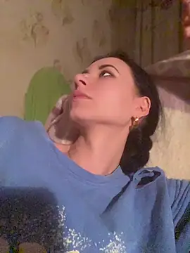 Starry Siren online show from April 14, 5:18 pm