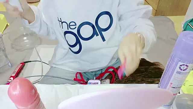 Snapshot of _usya_2525 chatting on February 12, 4:18 pm usya 2525 online show from February 12, 4:18 pm