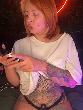 ObviouslyPeachy online show from March 7, 11:10 pm