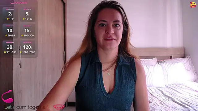 ParisW online show from July 10, 2:50 pm