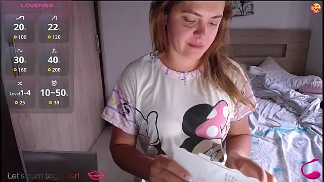 ParisW online show from September 30, 12:11 pm