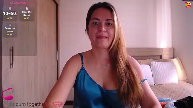 ParisW online show from May 4, 1:03 pm