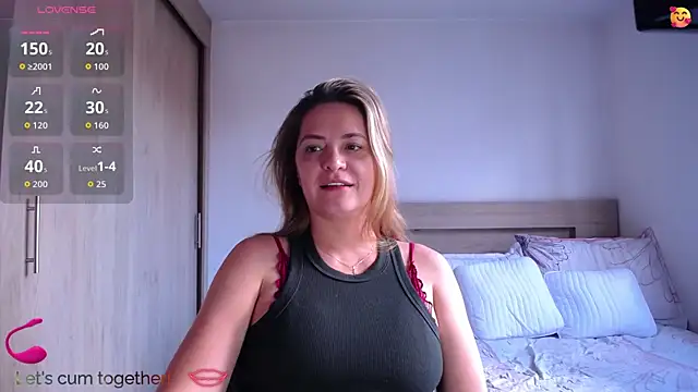 ParisW online show from July 29, 9:03 pm