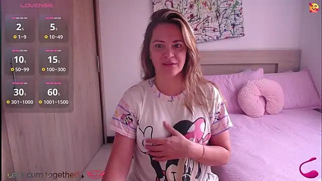 ParisW online show from September 22, 12:33 pm