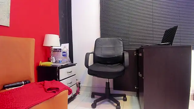 Kendra Hot1 online show from February 23, 5:07 pm