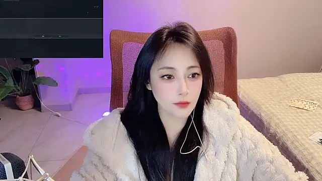 Daisy-77 online show from April 28, 1:37 pm