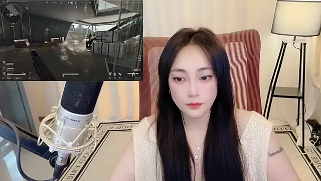 Snapshot of Daisy-77 chatting on June 22, 1:41 pm Daisy-77 online show from June 22, 1:41 pm