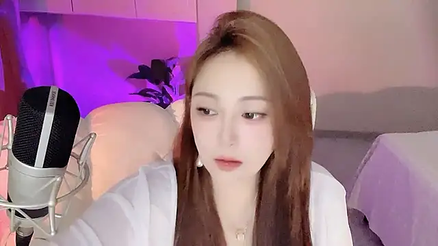 Snapshot of Daisy-77 chatting on September 10, 7:02 pm Daisy-77 online show from September 10, 7:02 pm