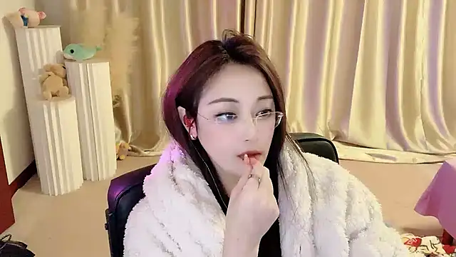 Snapshot of Daisy-77 chatting on March 2, 5:52 pm Daisy-77 online show from March 2, 5:52 pm