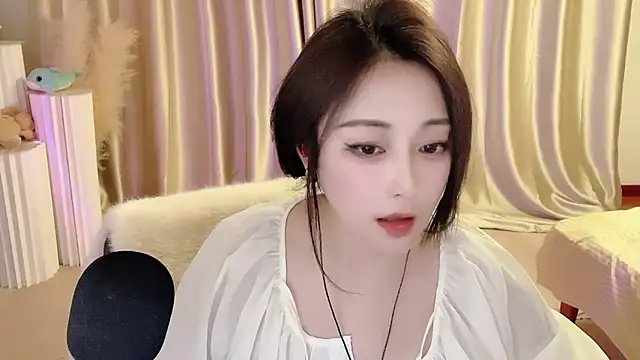 Snapshot of Daisy-77 chatting on March 20, 9:13 pm Daisy-77 online show from March 20, 9:13 pm