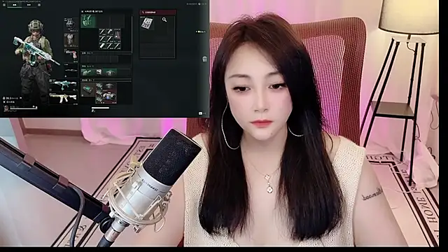 Snapshot of Daisy-77 chatting on July 16, 1:52 pm Daisy-77 online show from July 16, 1:52 pm