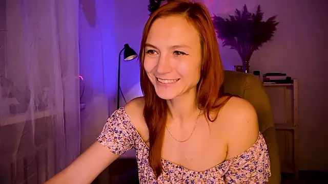 Snapshot of _polly_milk chatting on December 2, 9:19 am  polly milk online show from December 2, 9:19 am
