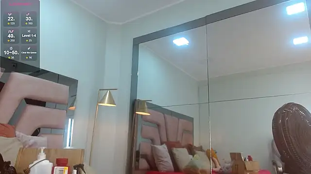 cintia hills online show from November 29, 3:50 am