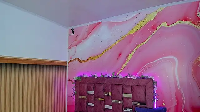 Daisy  rose online show from December 19, 3:10 am