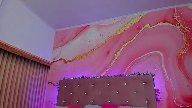 Daisy  rose online show from February 26, 11:00 am