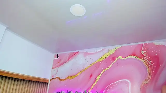 Daisy  rose online show from January 8, 3:01 am