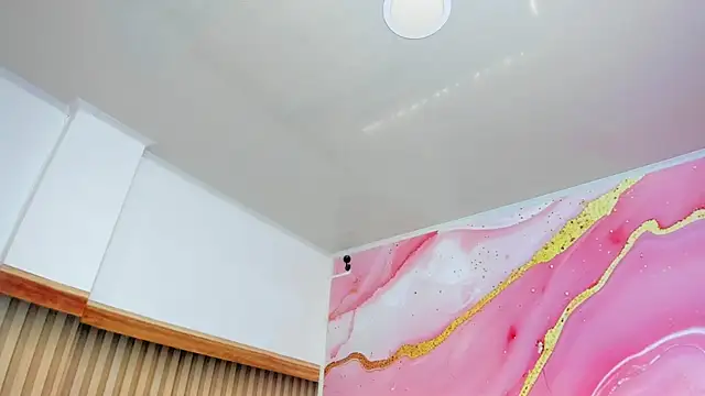 Daisy  rose online show from May 15, 3:04 am