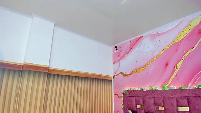 Daisy  rose online show from February 24, 2:56 am