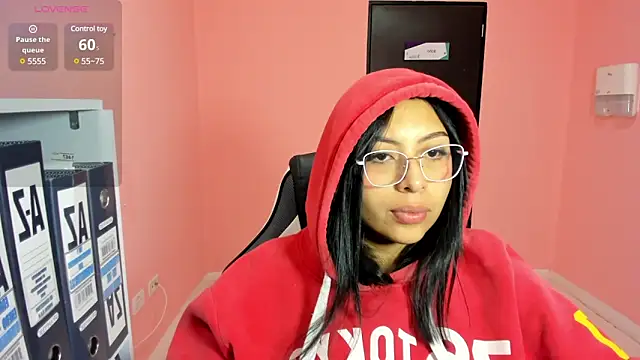Snapshot of AlanaPetterson chatting on January 6, 1:41 pm AlanaPetterson online show from January 6, 1:41 pm