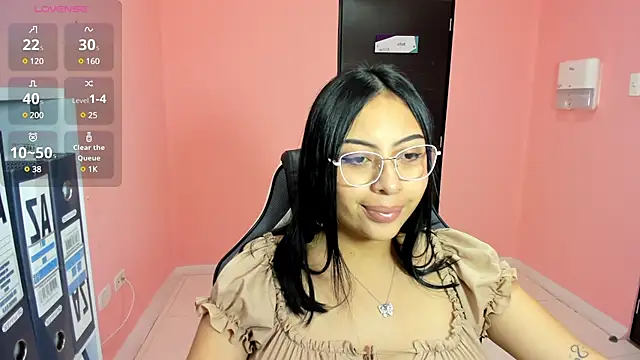 Snapshot of AlanaPetterson chatting on January 15, 2:35 pm AlanaPetterson online show from January 15, 2:35 pm