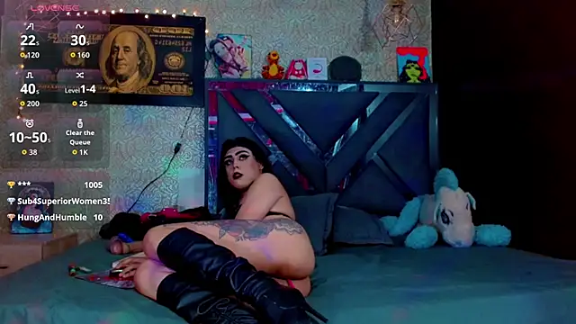 Perla Hotcortes online show from October 3, 1:56 pm