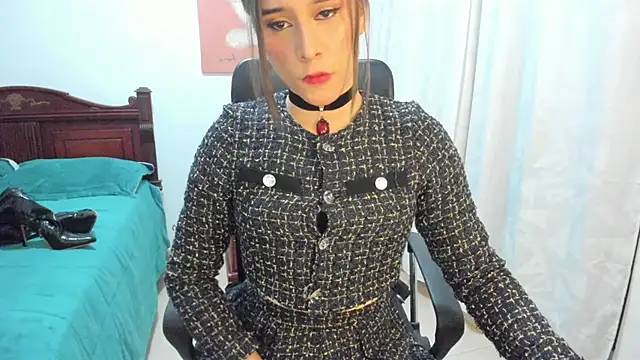 Snapshot of misstresbigcockts chatting on November 22, 2:38 pm misstresbigcockts online show from November 22, 2:38 pm