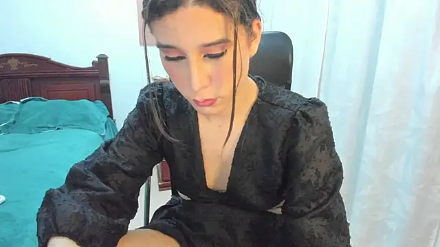 Snapshot of misstresbigcockts chatting on November 13, 12:09 pm misstresbigcockts online show from November 13, 12:09 pm