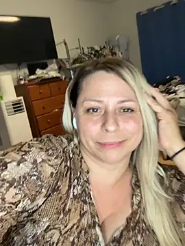 Hotslut187 online show from January 15, 4:05 am