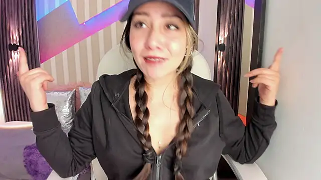 emily layton online show from October 28, 2:38 pm