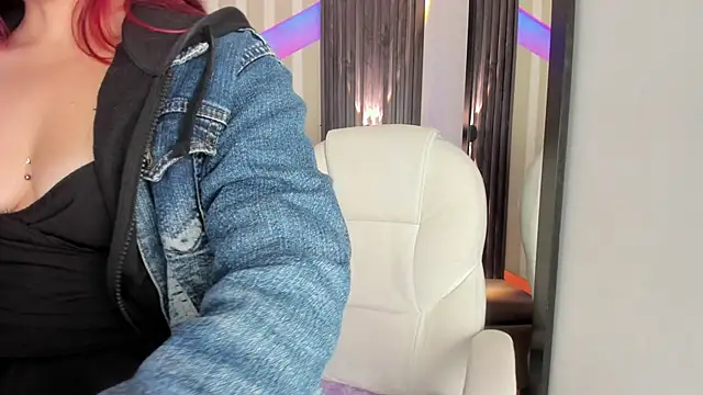 emily layton online show from November 12, 2:43 pm