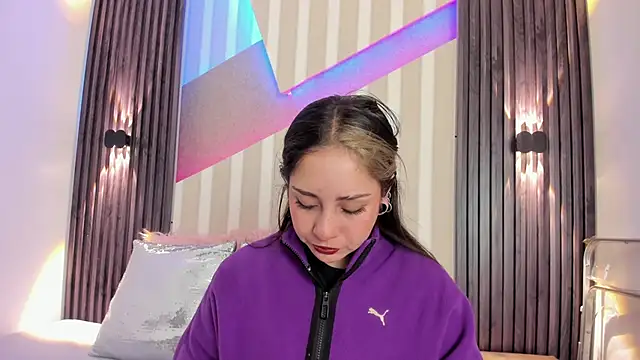 emily layton online show from October 20, 2:39 pm