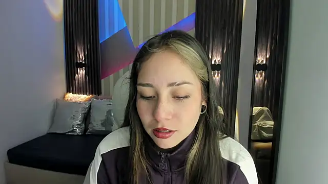 emily layton online show from October 24, 1:32 pm