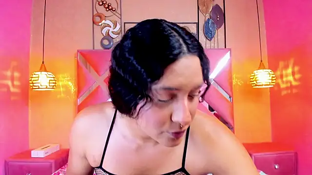 Snapshot of Alison_Chan_ chatting on September 29, 2:44 pm Alison Chan online show from September 29, 2:44 pm