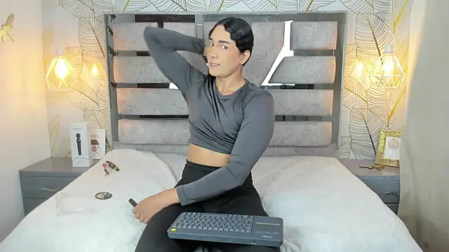 Alison Chan  online show from March 29, 9:27 pm