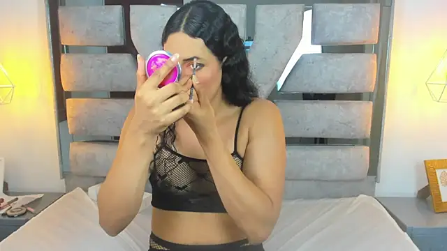 Snapshot of Alison_Chan_ chatting on December 3, 3:55 pm Alison Chan online show from December 3, 3:55 pm