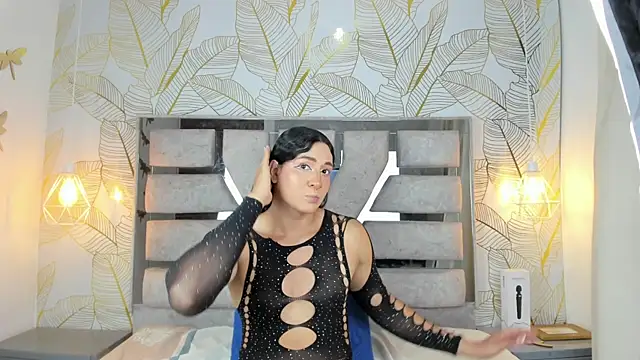 Alison Chan  online show from April 28, 11:20 pm