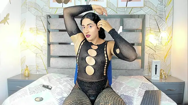 Alison Chan  online show from May 30, 10:04 pm