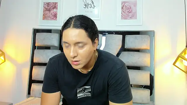 Snapshot of Alison_Chan_ chatting on July 10, 9:04 pm Alison Chan online show from July 10, 9:04 pm