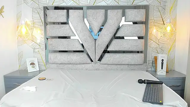 Alison Chan  online show from February 23, 3:01 pm