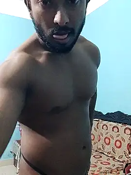 Snapshot of HunkyAriyan chatting on February 7, 1:01 pm HunkyAriyan online show from February 7, 1:01 pm