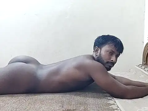 HunkyAriyan online show from May 10, 2:19 pm