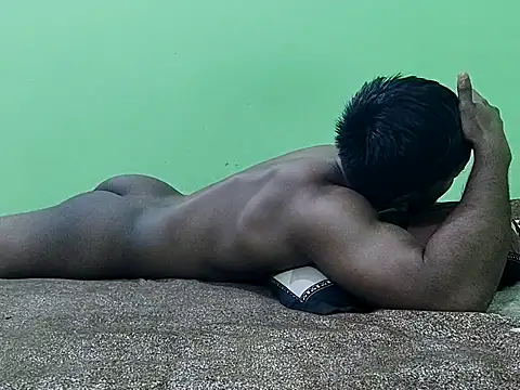 Snapshot of HunkyAriyan chatting on September 25, 7:53 pm HunkyAriyan online show from September 25, 7:53 pm