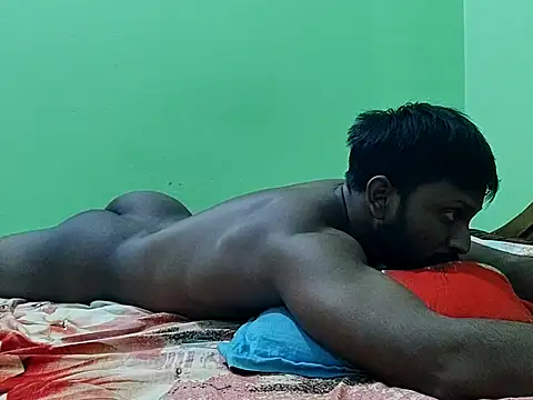 Snapshot of HunkyAriyan chatting on September 14, 3:45 pm HunkyAriyan online show from September 14, 3:45 pm