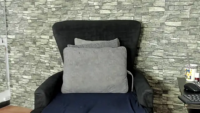 alondrabigtits online show from November 20, 12:28 pm