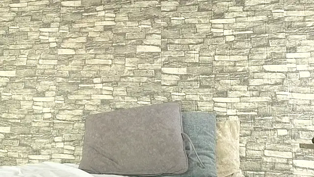 alondrabigtits online show from December 5, 12:04 pm